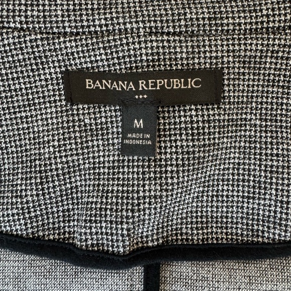 Banana Republic Gray Houndstooth Open-Front Blazer
A015 - Picture 8 of 8
